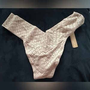 SKIMS Logo Mesh S thong